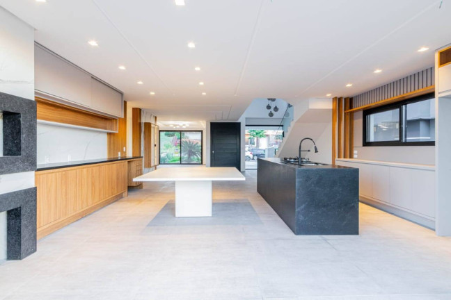 Imagem Casa com 3 Quartos à Venda, 330 m² em Cocão - Viamão