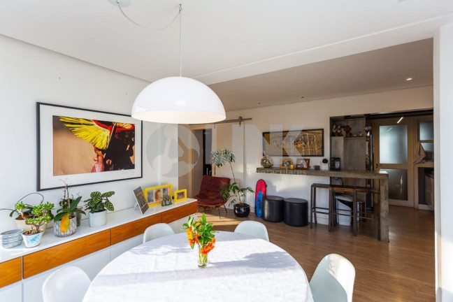 Imagem Apartamento com 2 Quartos à Venda, 89 m² em Moinhos De Vento - Porto Alegre