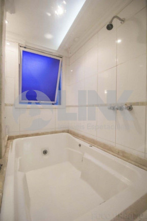 Imagem Imóvel com 3 Quartos à Venda, 94 m² em Petrópolis - Porto Alegre