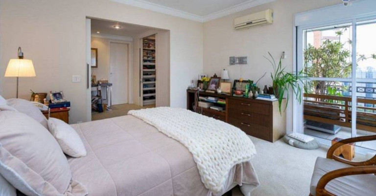 Imagem Imóvel com 4 Quartos à Venda, 401 m² em Vila Suzana - São Paulo Imagem Imóvel com 4 Quartos à Venda, 401 m² em Vila Suzana - São Paulo