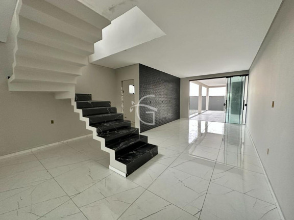Imagem Casa com 3 Quartos à Venda, 191 m² em Iririú - Joinville Imagem Casa com 3 Quartos à Venda, 191 m² em Iririú - Joinville