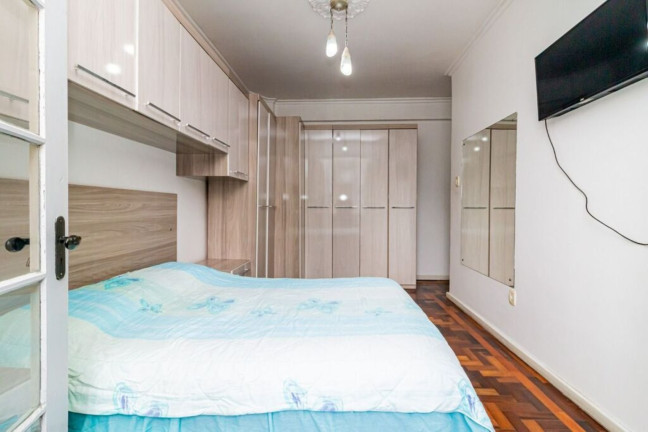 Imagem Imóvel com 3 Quartos à Venda, 70 m² em Centro Histórico - Porto Alegre Imagem Imóvel com 3 Quartos à Venda, 70 m² em Centro Histórico - Porto Alegre