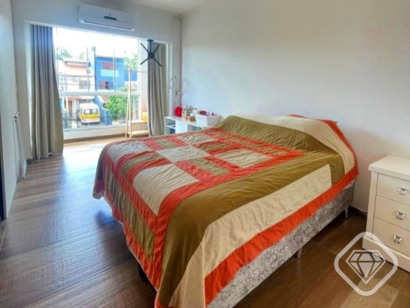 Imagem Casa com 2 Quartos à Venda, 103 m² em Hípica - Porto Alegre Imagem Casa com 2 Quartos à Venda, 103 m² em Hípica - Porto Alegre