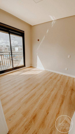 Imagem Casa com 33 Quartos à Venda, 165 m² em Beira Rio - Biguaçu Imagem Casa com 33 Quartos à Venda, 165 m² em Beira Rio - Biguaçu