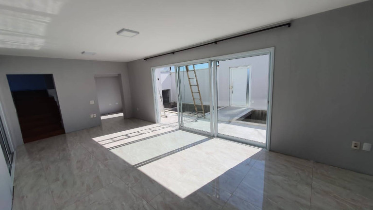 Imagem Casa com 3 Quartos à Venda, 366 m² em Centro - Caieiras