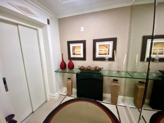 Imagem Apartamento com 3 Quartos à Venda, 252 m² em Centro - Balneário Camboriú Imagem Apartamento com 3 Quartos à Venda, 252 m² em Centro - Balneário Camboriú