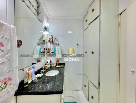 Imagem Apartamento com 3 Quartos à Venda, 181 m² em Pitangueiras - Guarujá