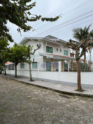Imagem Sobrado com 6 Quartos à Venda, 243 m² em Centro - Penha Imagem Sobrado com 6 Quartos à Venda, 243 m² em Centro - Penha