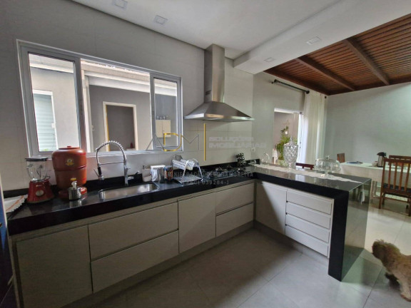 Imagem Casa com 3 Quartos à Venda, 357 m² em Centro - Botucatu Imagem Casa com 3 Quartos à Venda, 357 m² em Centro - Botucatu