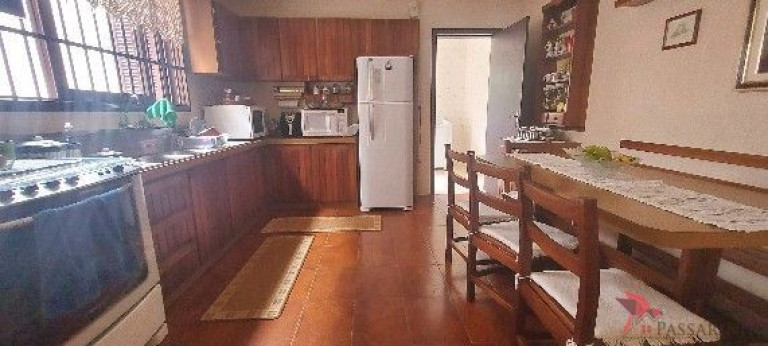 Imagem Sobrado com 4 Quartos à Venda, 253 m² em Centro - Torres