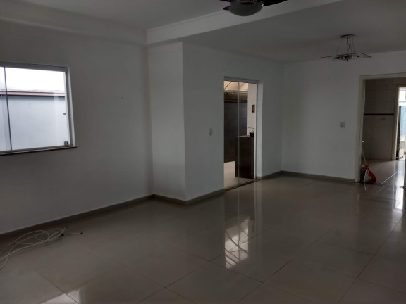 Imagem Casa de Condomínio com 3 Quartos à Venda ou Locação, 200 m² em Iporanga - Sorocaba