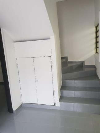 Imagem Casa com 11 Quartos à Venda, 253 m² em Socorro - São Paulo Imagem Casa com 11 Quartos à Venda, 253 m² em Socorro - São Paulo