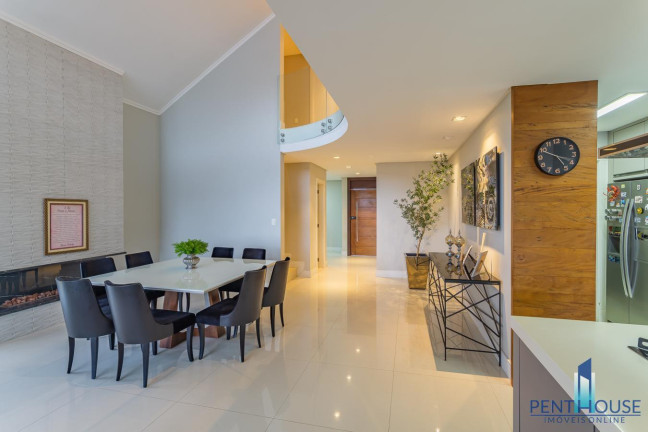 Imagem Casa com 3 Quartos à Venda, 420 m² em Centro - Camboriú Imagem Casa com 3 Quartos à Venda, 420 m² em Centro - Camboriú