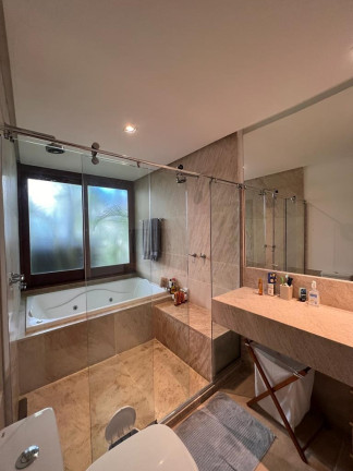 Imagem Casa com 5 Quartos à Venda, 320 m² em Praia Do Forte - Praia Do Forte Imagem Casa com 5 Quartos à Venda, 320 m² em Praia Do Forte - Praia Do Forte
