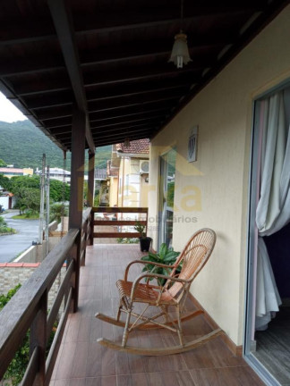Imagem Casa com 3 Quartos à Venda, 220 m² em Vargem Do Bom Jesus - Florianópolis Imagem Casa com 3 Quartos à Venda, 220 m² em Vargem Do Bom Jesus - Florianópolis