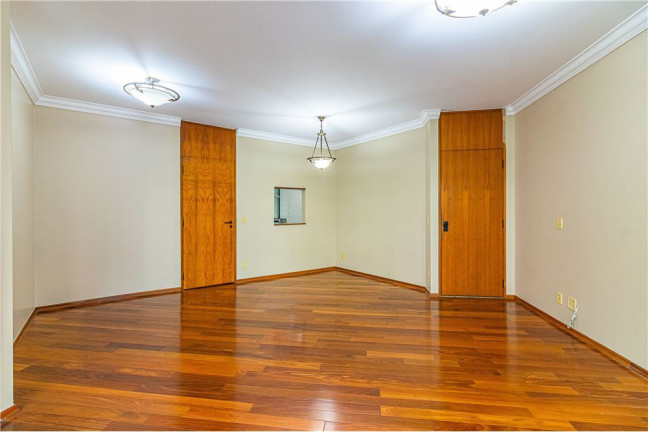 Imagem Imóvel com 4 Quartos à Venda, em Moema - São Paulo Imagem Imóvel com 4 Quartos à Venda, em Moema - São Paulo