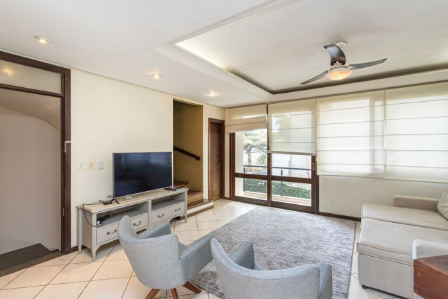 Imagem Casa de Condomínio com 3 Quartos à Venda, 200 m² em Vila Assunção - Porto Alegre
