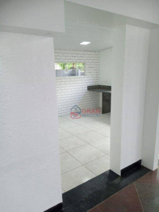 Imagem Sala Comercial para Alugar, 120 m² em Uberaba - Curitiba Imagem Sala Comercial para Alugar, 120 m² em Uberaba - Curitiba