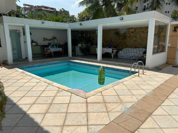 Casa com 4 Quartos à Venda, 600 m² em Barra Da Tijuca - Rio De Janeiro