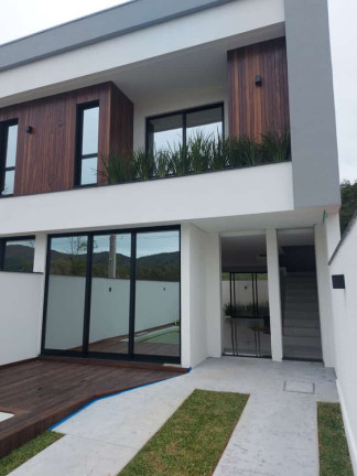 Casa com 3 Quartos à Venda, 150 m² em Rio Pequeno - Camboriú