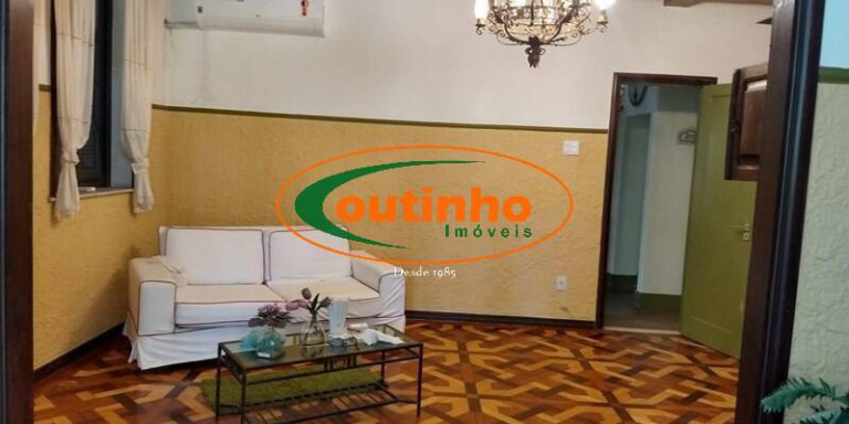 Imagem Casa com 5 Quartos à Venda, 795 m² em Grajaú - Rio De Janeiro Imagem Casa com 5 Quartos à Venda, 795 m² em Grajaú - Rio De Janeiro