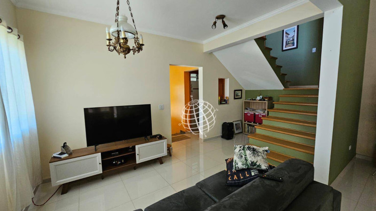 Imagem Casa com 3 Quartos à Venda, 202 m² em Condomínio Santa Fé - Piracaia
