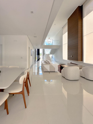 Imagem Casa de Condomínio com 4 Quartos à Venda, 386 m² em Tamboré - Santana De Parnaíba Imagem Casa de Condomínio com 4 Quartos à Venda, 386 m² em Tamboré - Santana De Parnaíba