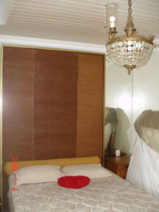 Imagem Casa com 5 Quartos à Venda, 200 m² em Estrada Do Coco - Lauro De Freitas