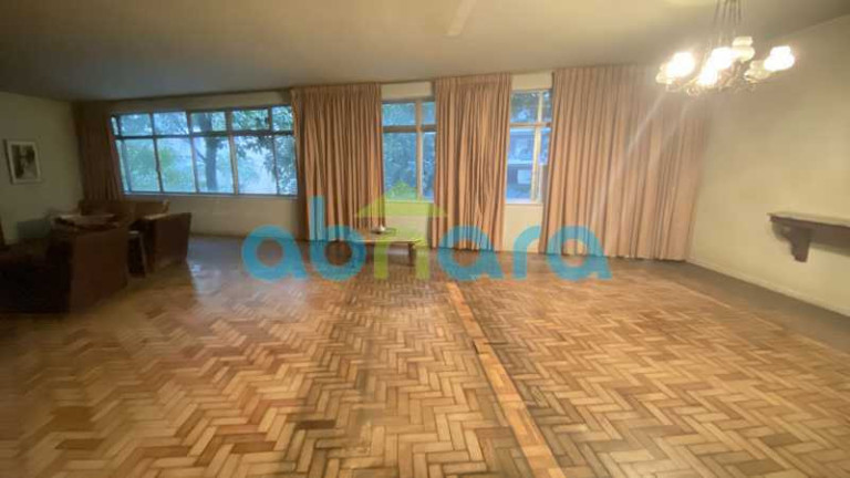 Imagem Apartamento com 4 Quartos à Venda, 332 m² em Copacabana - Rio De Janeiro Imagem Apartamento com 4 Quartos à Venda, 332 m² em Copacabana - Rio De Janeiro