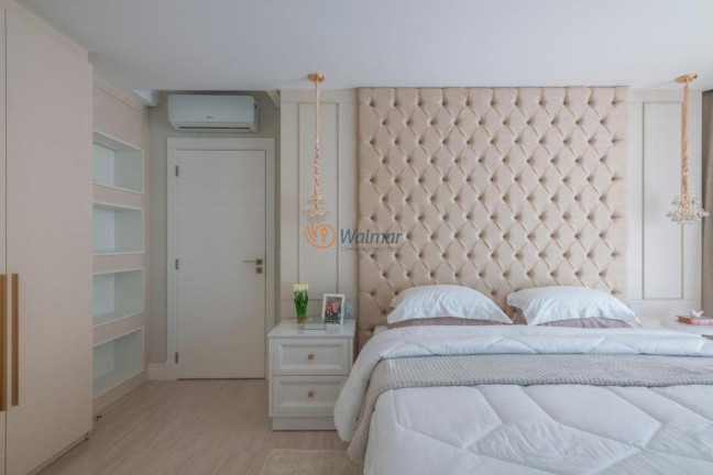 Imagem Imóvel com 3 Quartos à Venda, 182 m² em Pioneiros - Balneário Camboriú Imagem Imóvel com 3 Quartos à Venda, 182 m² em Pioneiros - Balneário Camboriú