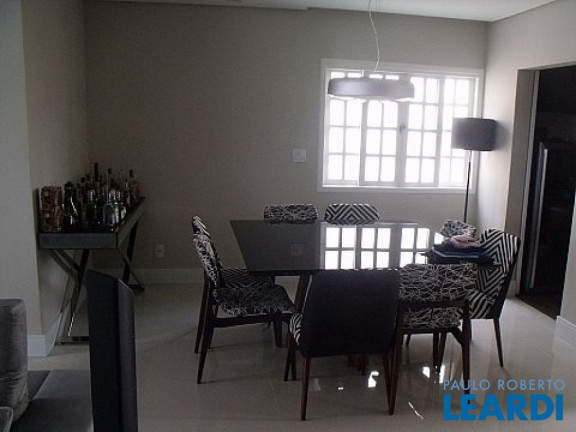 Imagem Sobrado com 4 Quartos à Venda, 350 m² em Osvaldo Cruz - São Caetano Do Sul Imagem Sobrado com 4 Quartos à Venda, 350 m² em Osvaldo Cruz - São Caetano Do Sul