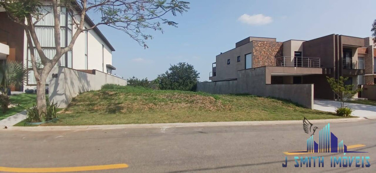 Terreno em Condomínio à Venda, 653 m² em Granja Viana - Cotia