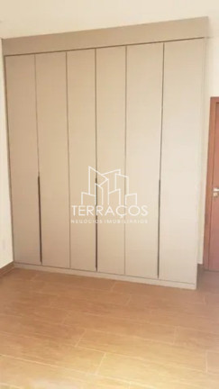 Imagem Imóvel com 3 Quartos à Venda, 239 m² em Campo Novo - Bragança Paulista Imagem Imóvel com 3 Quartos à Venda, 239 m² em Campo Novo - Bragança Paulista