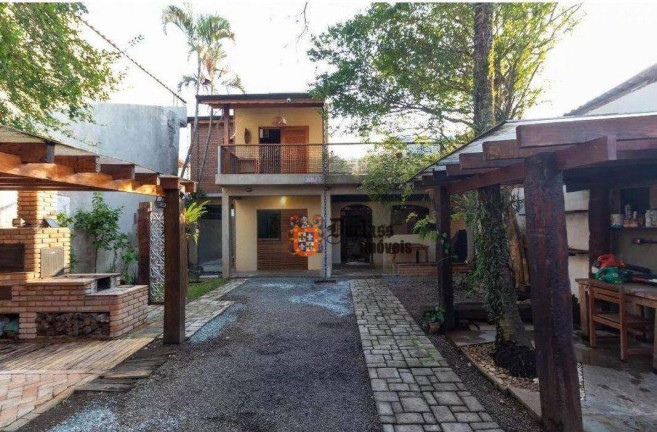 Casa com 3 Quartos à Venda, 250 m² em Cangaiba - São Paulo
