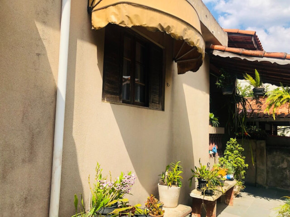 Imagem Casa com 4 Quartos à Venda, 350 m² em Vila Assis Brasil - Mauá