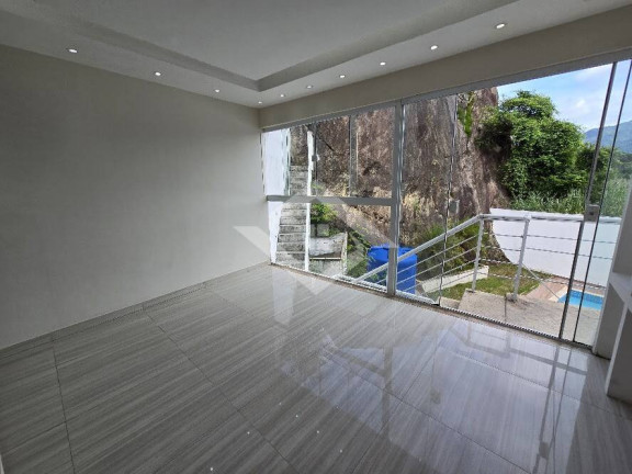 Casa com 3 Quartos para Alugar, 350 m² em Taquara - Rio De Janeiro