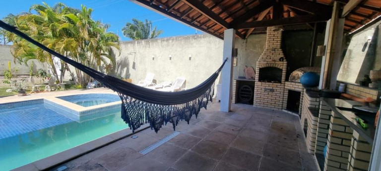 Imagem Casa com 5 Quartos à Venda, 295 m² em Centro - Lauro De Freitas Imagem Casa com 5 Quartos à Venda, 295 m² em Centro - Lauro De Freitas