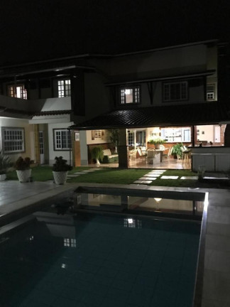 Imagem Casa com 6 Quartos à Venda, 710 m² em Camboinhas - Niterói