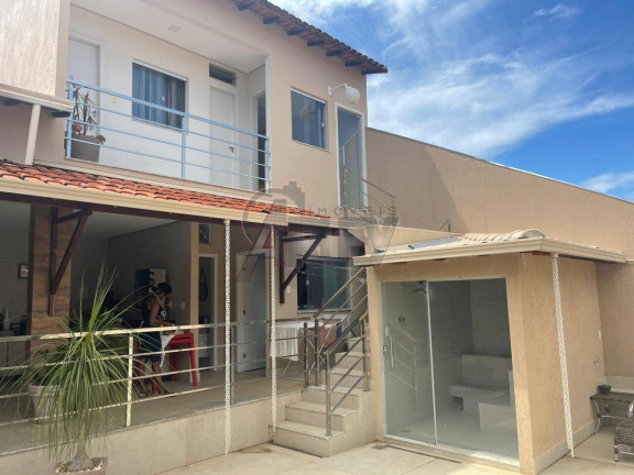 Imagem Casa com 4 Quartos à Venda, 360 m² em Todos Os Santos - Montes Claros Imagem Casa com 4 Quartos à Venda, 360 m² em Todos Os Santos - Montes Claros