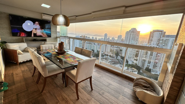 Apartamento com 3 Quartos à Venda, 132 m² em Ponta Da Praia - Santos