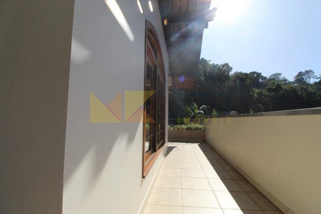 Imagem Casa com 3 Quartos à Venda, 650 m² em Valparaíso - Blumenau Imagem Casa com 3 Quartos à Venda, 650 m² em Valparaíso - Blumenau