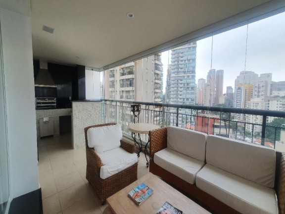 Imóvel com 4 Quartos para Alugar, 226 m² em Vila Nova Conceição - São Paulo