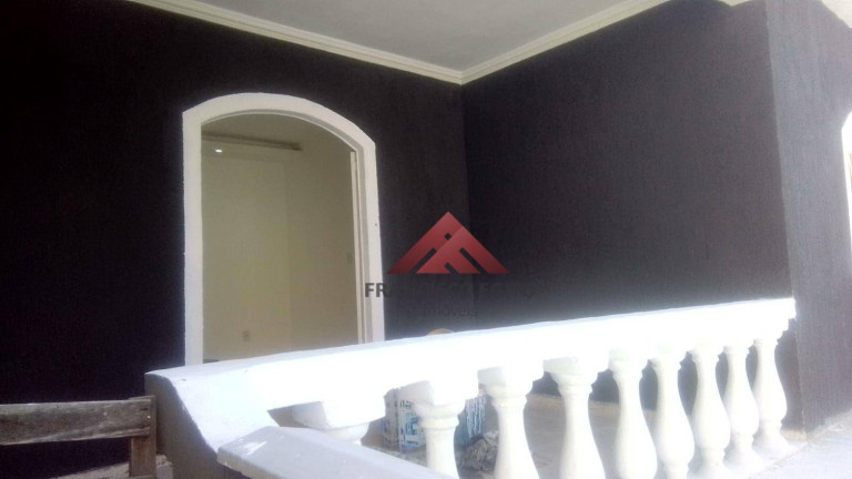 Casa com 2 Quartos para Alugar, 360 m² em Trindade - São Gonçalo