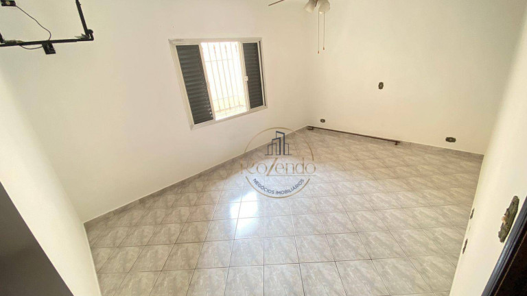Imagem Casa com 2 Quartos à Venda, 115 m² em Vila Bela Vista - Santo André