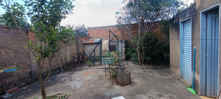 Imagem Casa com 3 Quartos à Venda, 256 m² em Jardim Olímpico - Aparecida De Goiânia