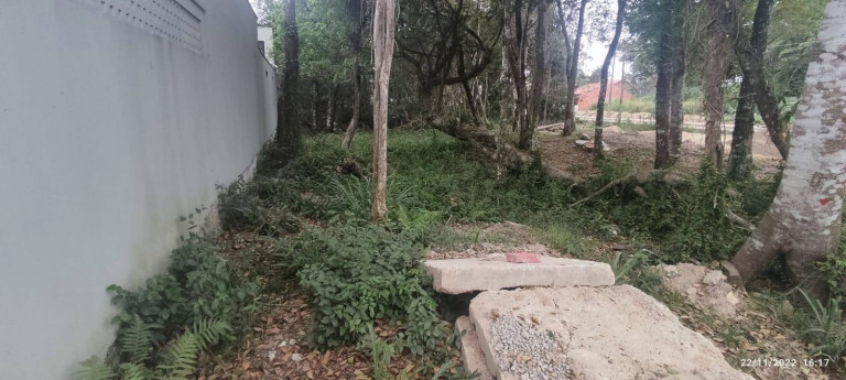 Terreno à Venda, 300 m² em Mariscal - Bombinhas