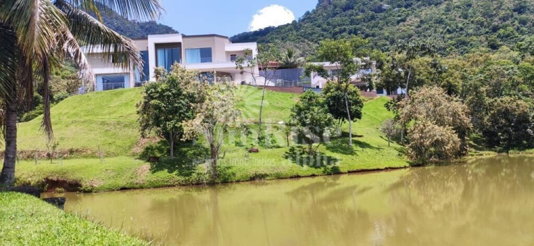 Imagem Casa com 7 Quartos à Venda, 764 m² em Centro - Cachoeiras De Macacu