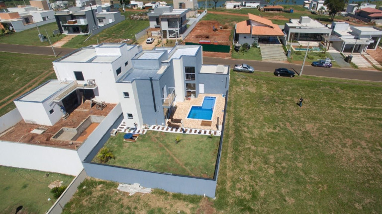 Imagem Casa de Condomínio com 4 Quartos à Venda, 450 m² em Riviera De Santa Cristina Xiii - Paranapanema Imagem Casa de Condomínio com 4 Quartos à Venda, 450 m² em Riviera De Santa Cristina Xiii - Paranapanema