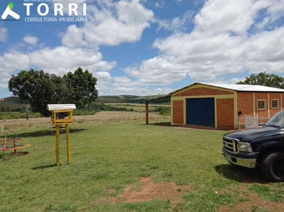 Imagem Imóvel com 1 Quarto à Venda, 1.137.400 m² em Centro - Paranapanema