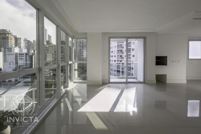 Imagem Apartamento com 3 Quartos à Venda, 162 m² em Centro - Balneário Camboriú Imagem Apartamento com 3 Quartos à Venda, 162 m² em Centro - Balneário Camboriú